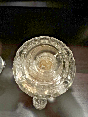 Pair of Hobstar Pattern Crystal Salt and Pepper Shakers - Czech Republic - Picture 6 of 7