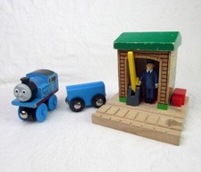Thomas The Tank Engine Train Friends 2001 Wooden Railway Track Conductor Shed