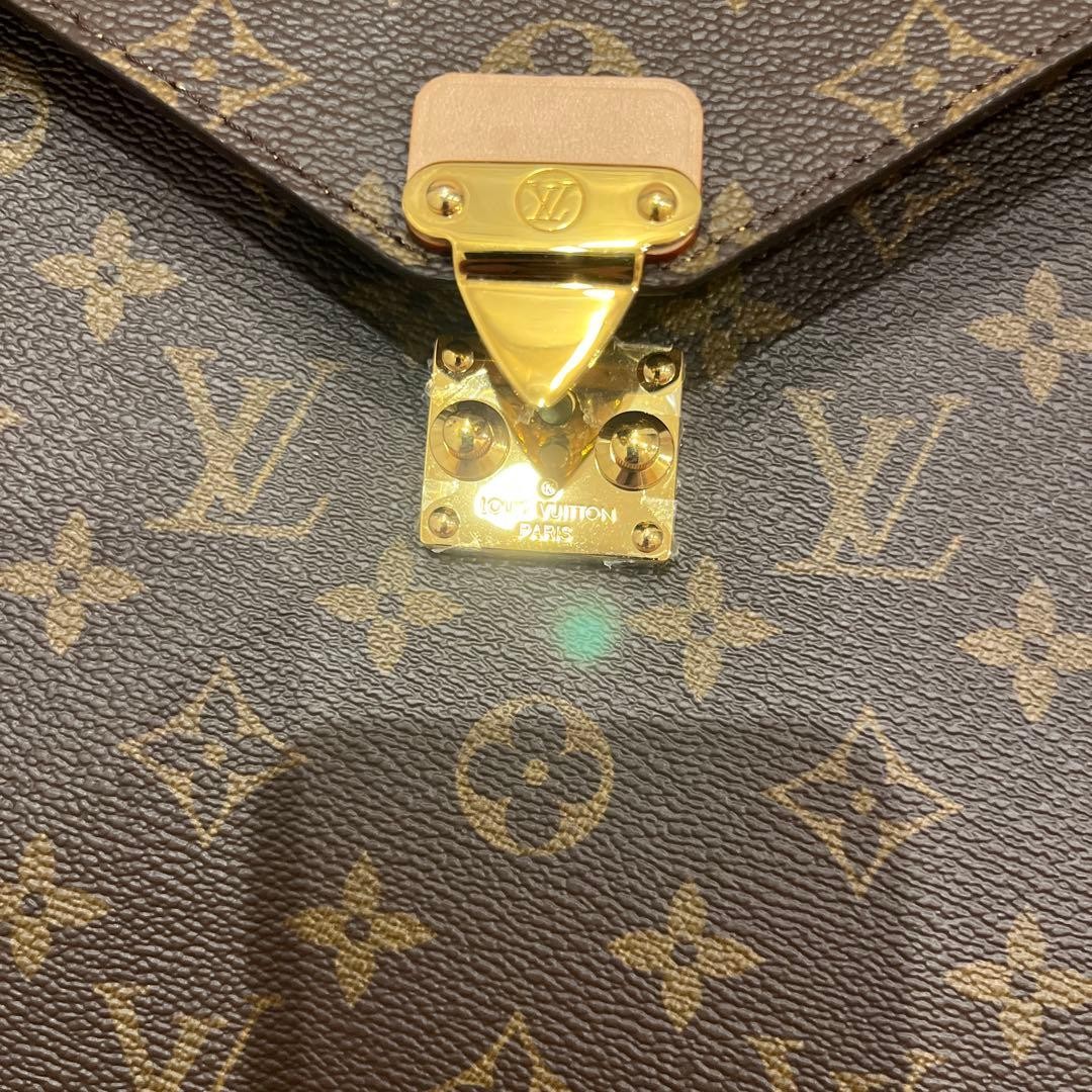 Louis Vuitton LV Monogram Folder Mark - image 14