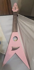 Mahalo Flying V Ukulele Soft Pink w Original White Padded Case RARE COLOR/shape
