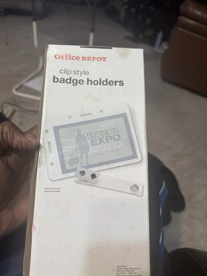 Insignias de trabajo, nombre y tarjetas de identificación Foto 2 de 4