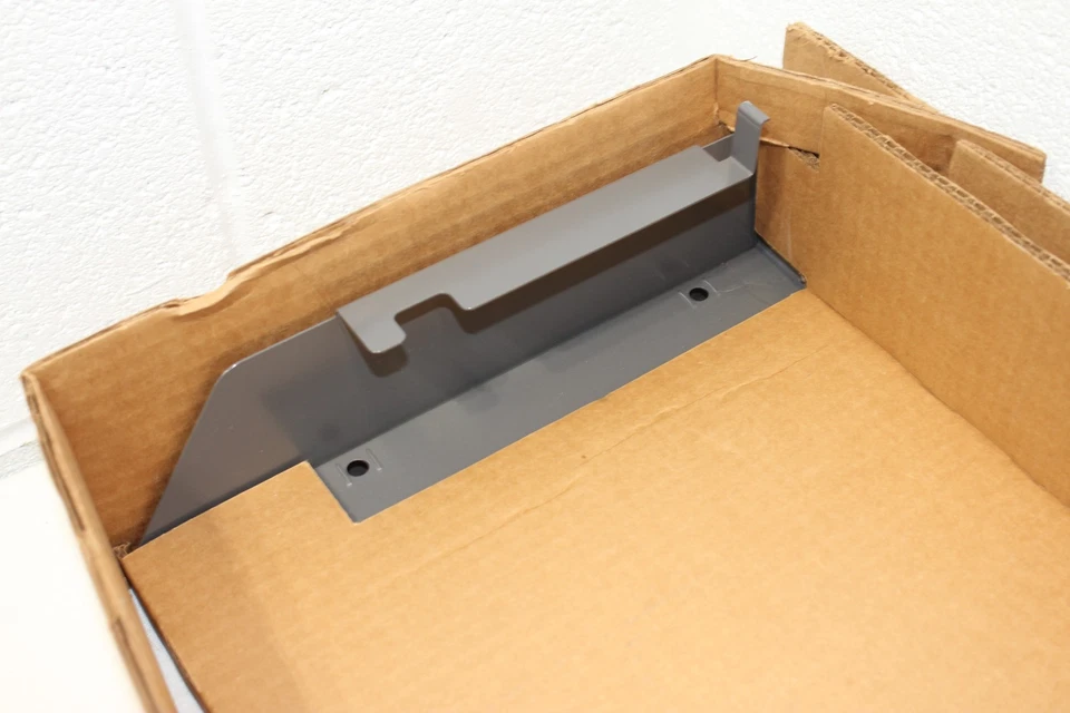 Black & Decker Under Cabinet Toaster Oven ORIGINAL MOUNT ONLY! UNUSED/NEW! - Image 2 of 4