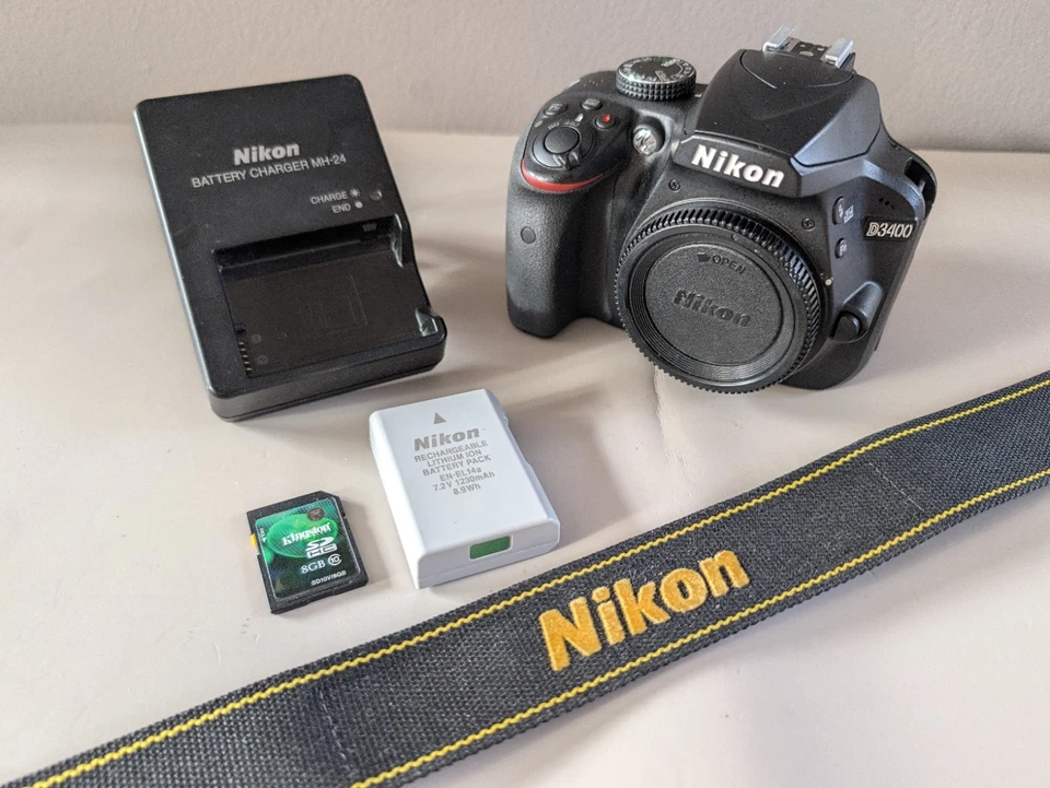 Nikon D3400, photo 1 of 5