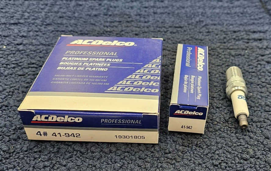 QTY 8 ACDelco 41-942 19301805 Platinum Spark Plug Fits 1996-2002 Isuzu NPR