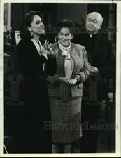 1986 Press Photo Valerie Harper, Edie McClurg & Bryan O'Byrne on "Valerie."