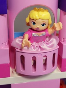 LEGO DUPLO 10542 Sleeping Beauty Fairy Tale Complete w/Deer 2 ex Roof Blocks