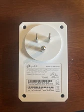 TP-Link AV1000 Powerline Ethernet Adapter Kit TL-PA7017P Passthrough Gigabit