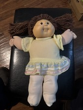 Vintage 1982 Cabbage Patch Doll with Birth Adoption Certificate (Beverlee Tobi)