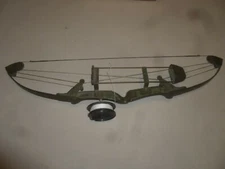 GREEN BEAR COMPOUND BOW W ARROW HOLDER HUNTING 49" VINTAGE HUNTER 