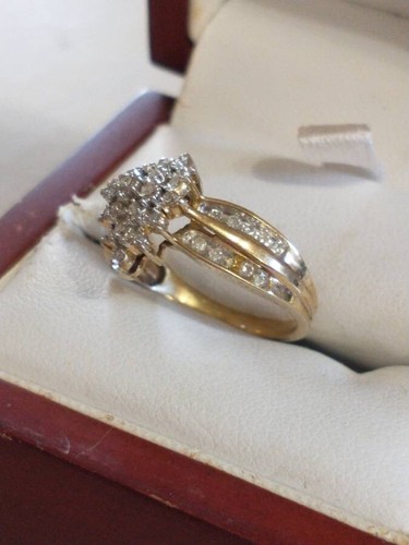 10k Diamond Cluster Ring- Size 6 Natural diamonds. - Picture 2 of 5