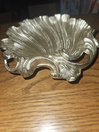 Art Deco Style Metal Clamshell Footed Trinket - Picture 5 of 7