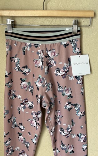 Beyond Yoga Floral Legging NWT - Picture 2 of 6