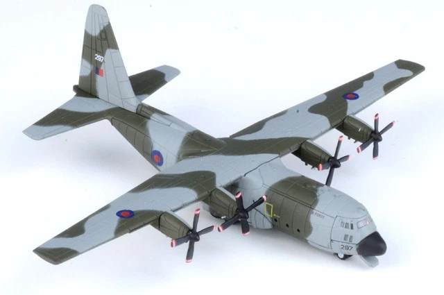 Atlas Editions 1/250 Hercules C.Mk 1 Airplane XV297 RAF Lyneham Transport Wing - Image 2 of 2