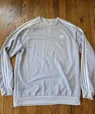 Adidas Essentials Sweatshirt Mens Medium Light Gray 3 Stripe Logo Crew Sweater