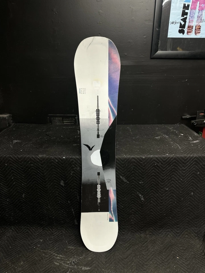 Snowboard para mujer Burton Yeasayer Flying v talla 152 Foto 2 de 4