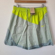 Nike DNA 8