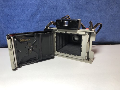 Polaroid Automatic 225 Land Camera With Case And Flash - Picture 3 of 12