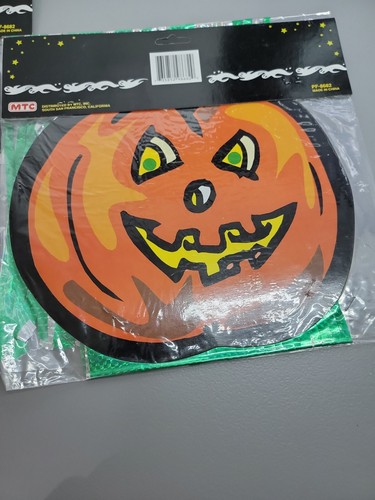 HALLOWEEN DECOR tinsel Skull jack-o-lantern monster witch mummy NOS Vtg 80s? MTC - Picture 7 of 12