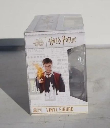 Culter Fly Wizarding World Harry Potter Vinyl Figure NIB NEW - Picture 2 of 7