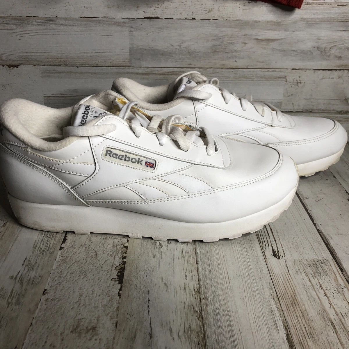 Reebok Classic SOLID WHITE Casual Shoe Size 9 Wide 1 52337 RB604
