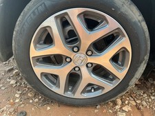 Wheel 17x7-12 Alloy 5 Y Spoke Design Fits 16-22 Hr-v 5130370 Wheel 17x7-12 Alloy 5 Y Spoke Design Fits 16-22 Hr-v 5130370