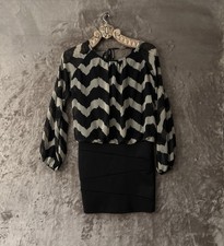 Windsor Women’s Black and Beige Chevron Print Open Long-Sleeve Dress Size M