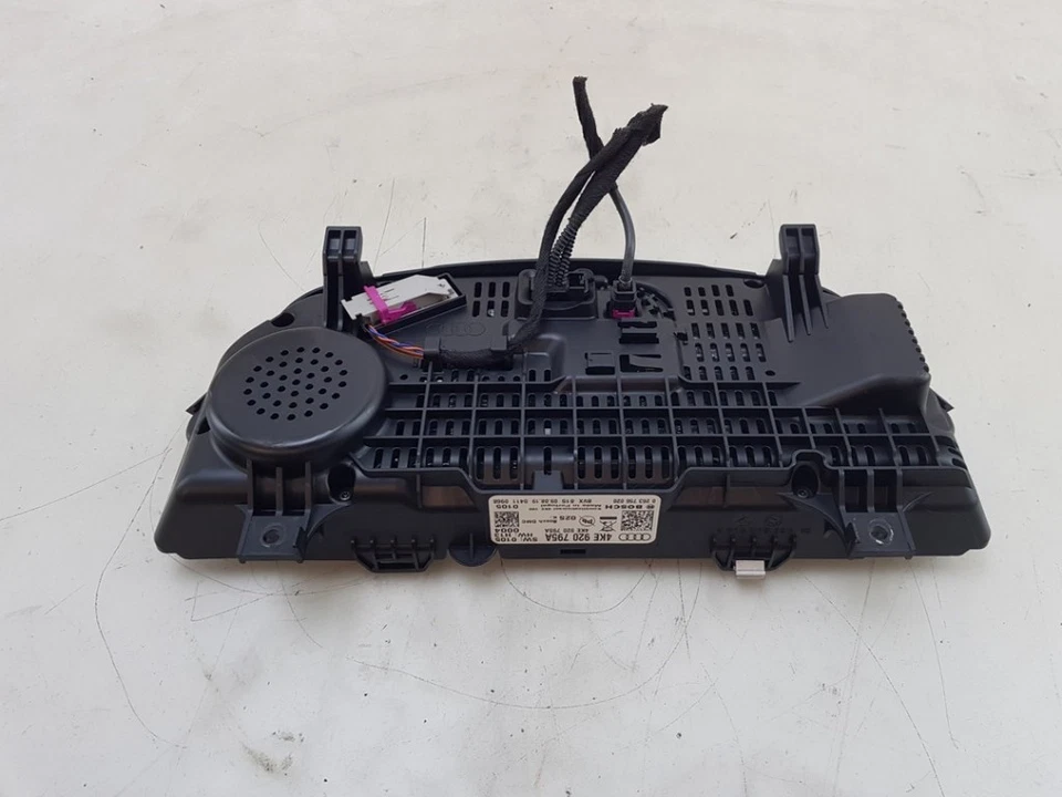 INSTRUMENT PANEL Audi E-Tron (GEN) SUV 55 quattro (EASA) 2019 4KE920795A - Imagem 3 de 4