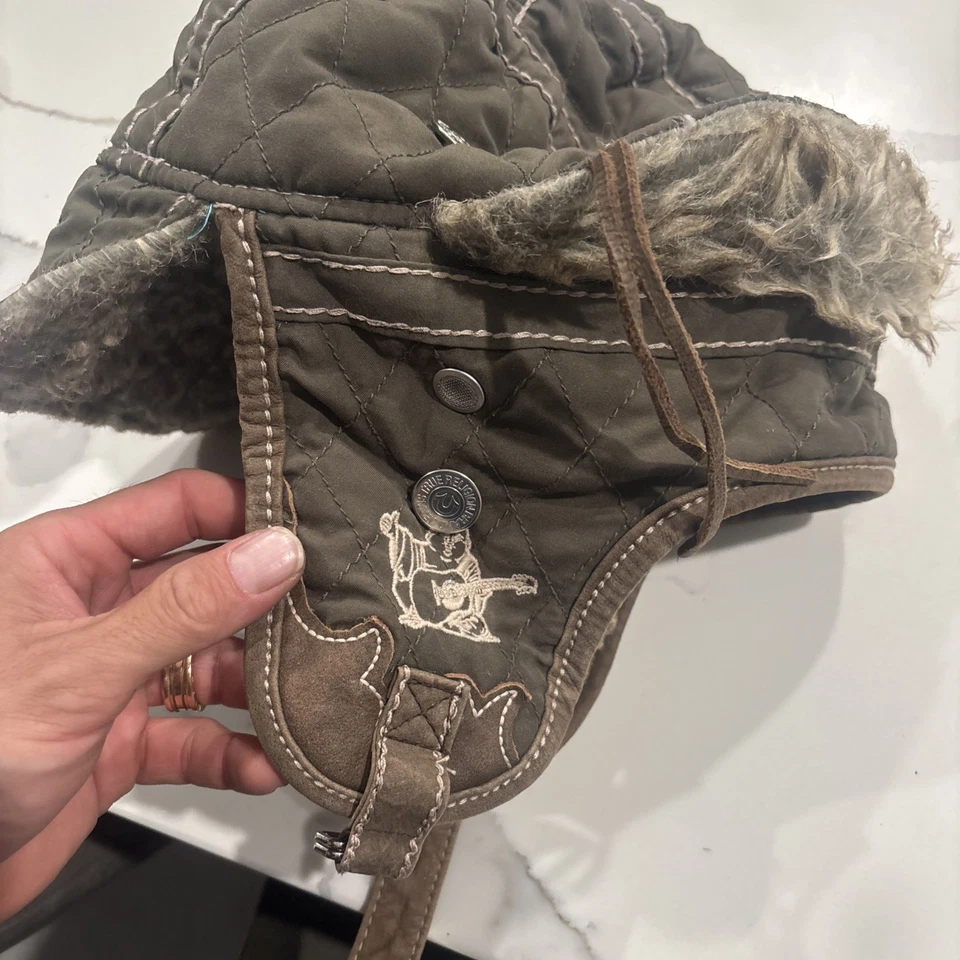 Sombrero de trampero de piel True Religion verde Foto 3 de 4