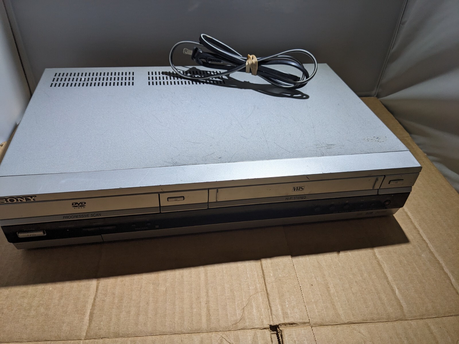 Sony DVD Player/Video Cassette Recorder Combo - SLV-D360P - TESTED FULLY WORKING