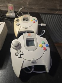 SEGA Dreamcast HKT-3020 Console with 2 Controllers, Light Gun, Memory Card