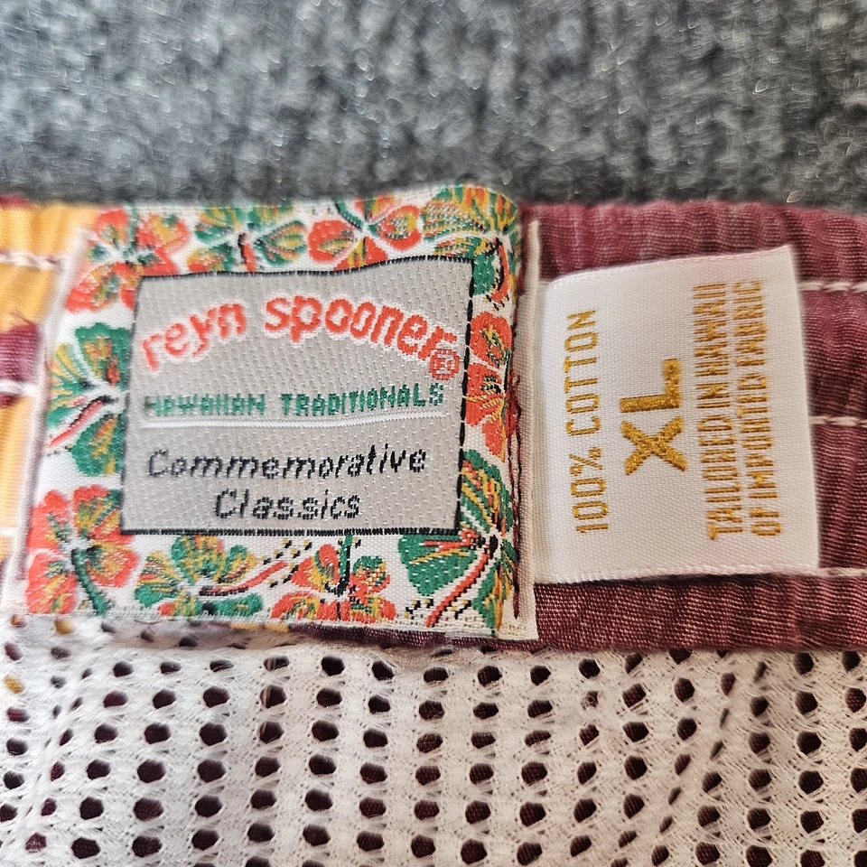 Reyn Spooner Mens Swim Trunks Hawaiian Traditionals Size XL Red Yellow Hibiscus - Image 2 of 4