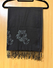 Damen Schal schwarz mit Blumenmuster, Strass-...