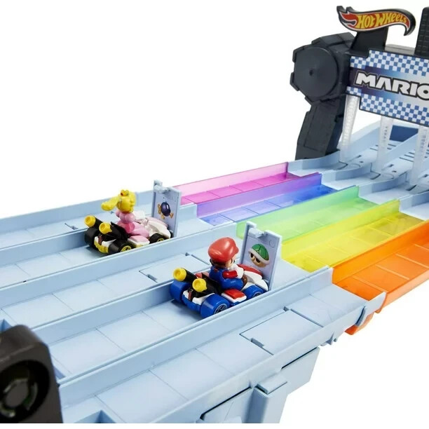 Hot Wheels Mario Kart Rainbow Road Race Track Set | Lights