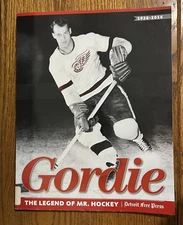 Gordie: The Legend of Mr. Hockey - Paperback by The Detroit Free Press