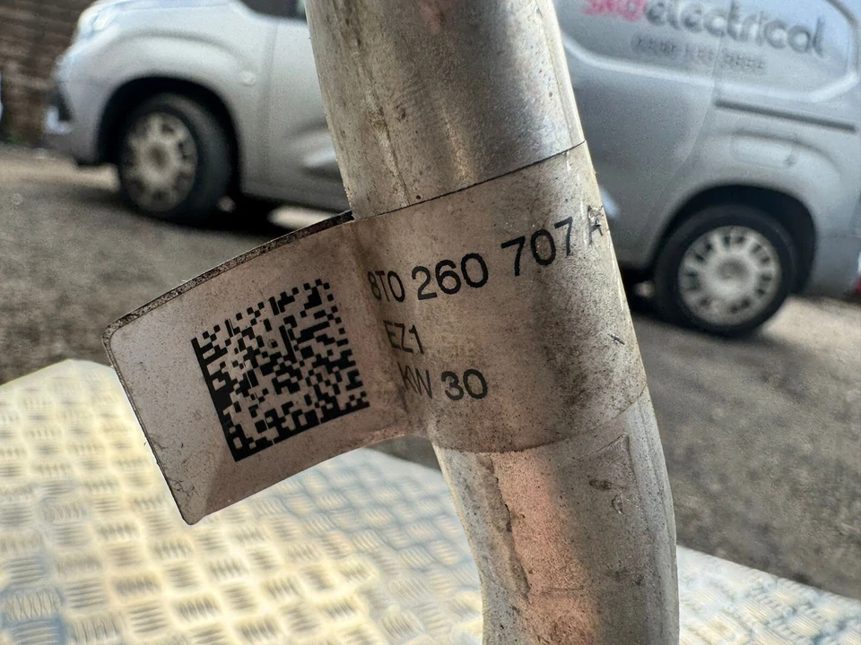 Manguera de aire acondicionado PORSCHE MACAN 95B 3.0 S 2015 8R2260712C Foto 4 de 4