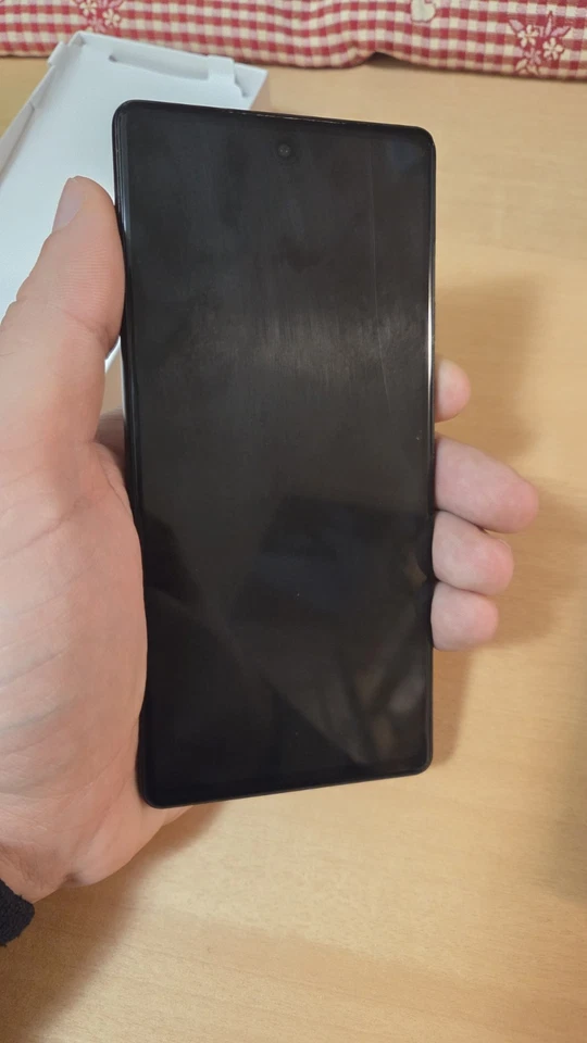 Google pixel 6a con GrapheneOS - 128GB - Grigio - Immagine 3 di 4