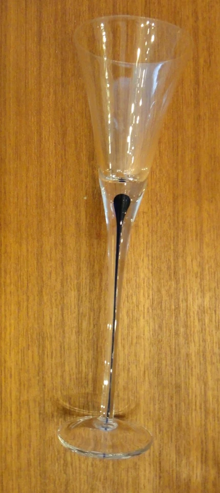 4- Copas de champán Orrefors Intermezzo Estilo AZUL Gota Cristal Acanalado 10 7/8" Foto 2 de 4