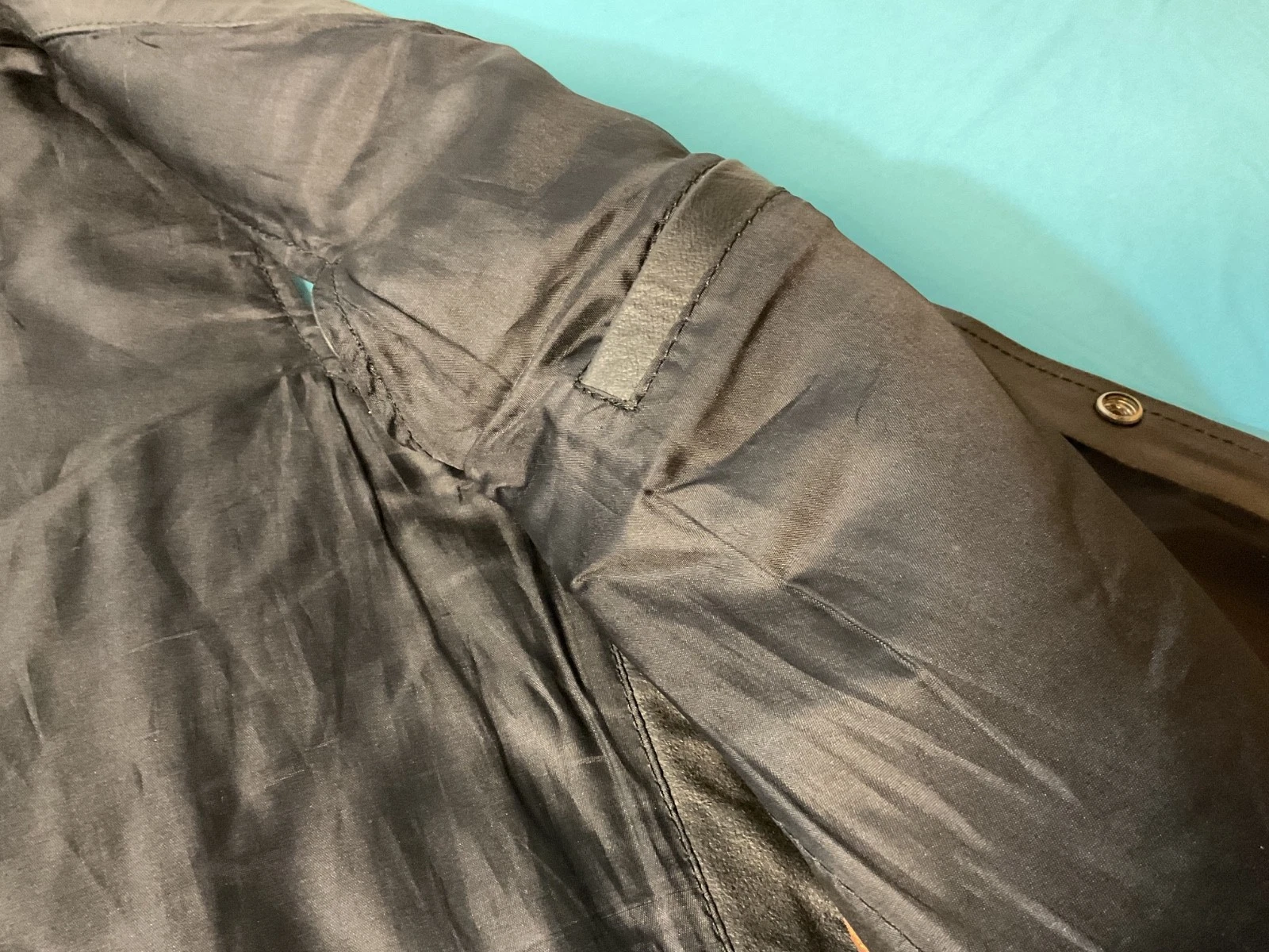 Black Leather Motorcycle Vest Medium - Heavy Built - Nice Unused - Leather Ties - product detail image 9