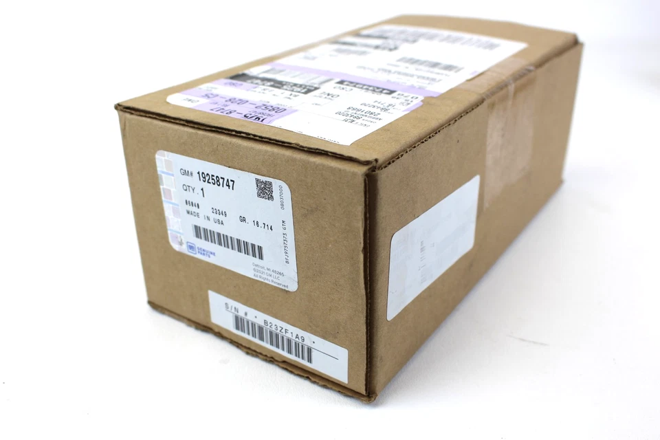 Original GM 19258747 Cinturón de Seguridad Delantero Izquierdo Retractor GMC Savana Chevy Express NUEVO Foto 2 de 3