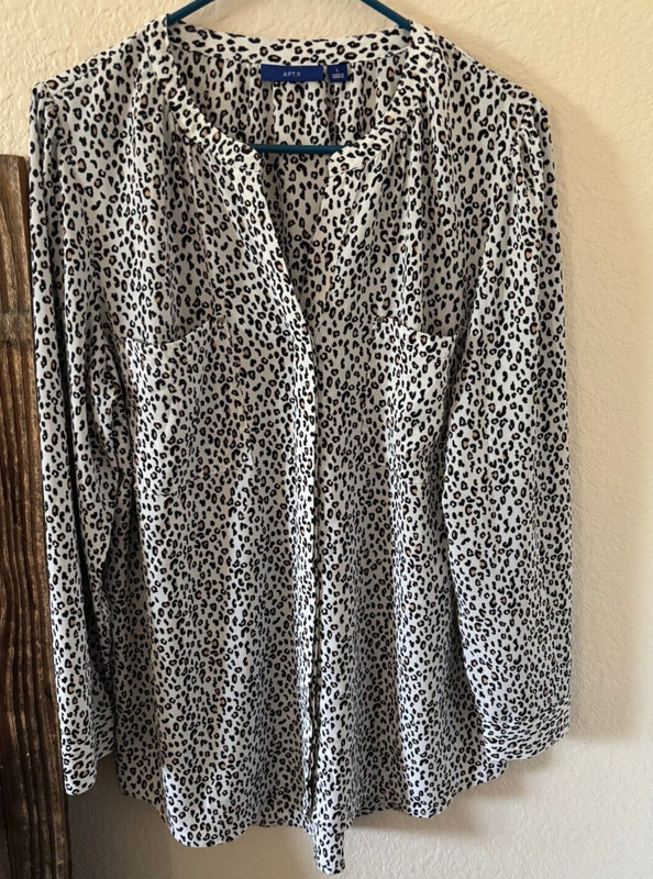 Apt. 9 Leopard/Animal Print Blouse/Tunic Size Large