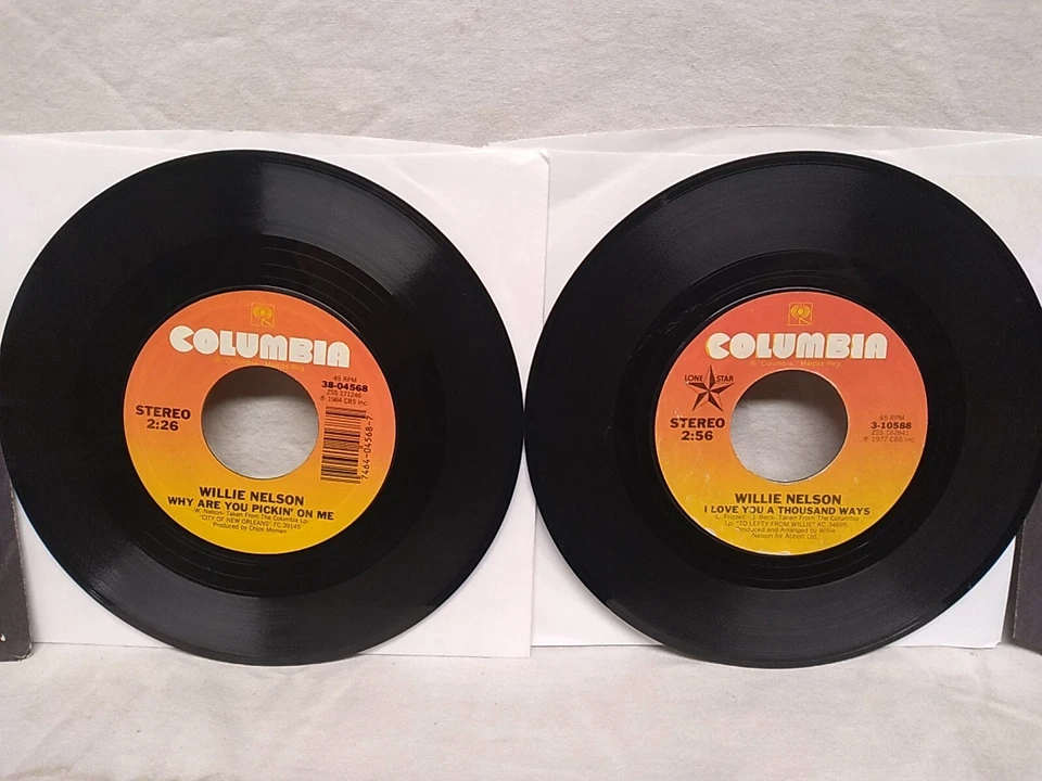 Willie Nelson I Love You A Thousand Ways / City of New Orleans 45 RPM lot of 2 - Image 3 of 4