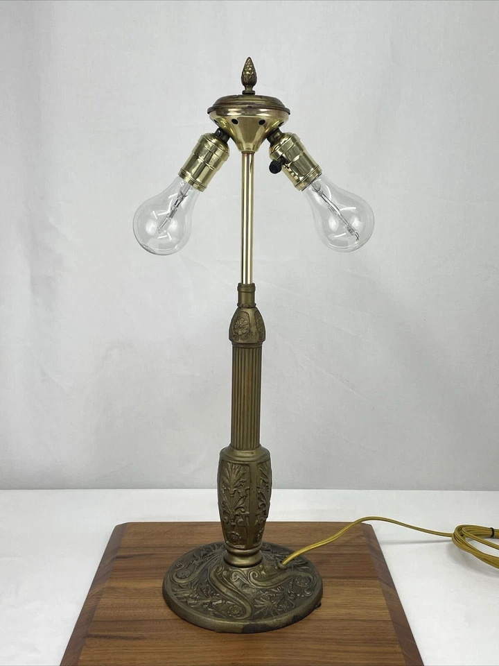 Lámpara de mesa antigua Arts & Crafts Nouveau Deco era Handel para pantalla de vitral Foto 2 de 4