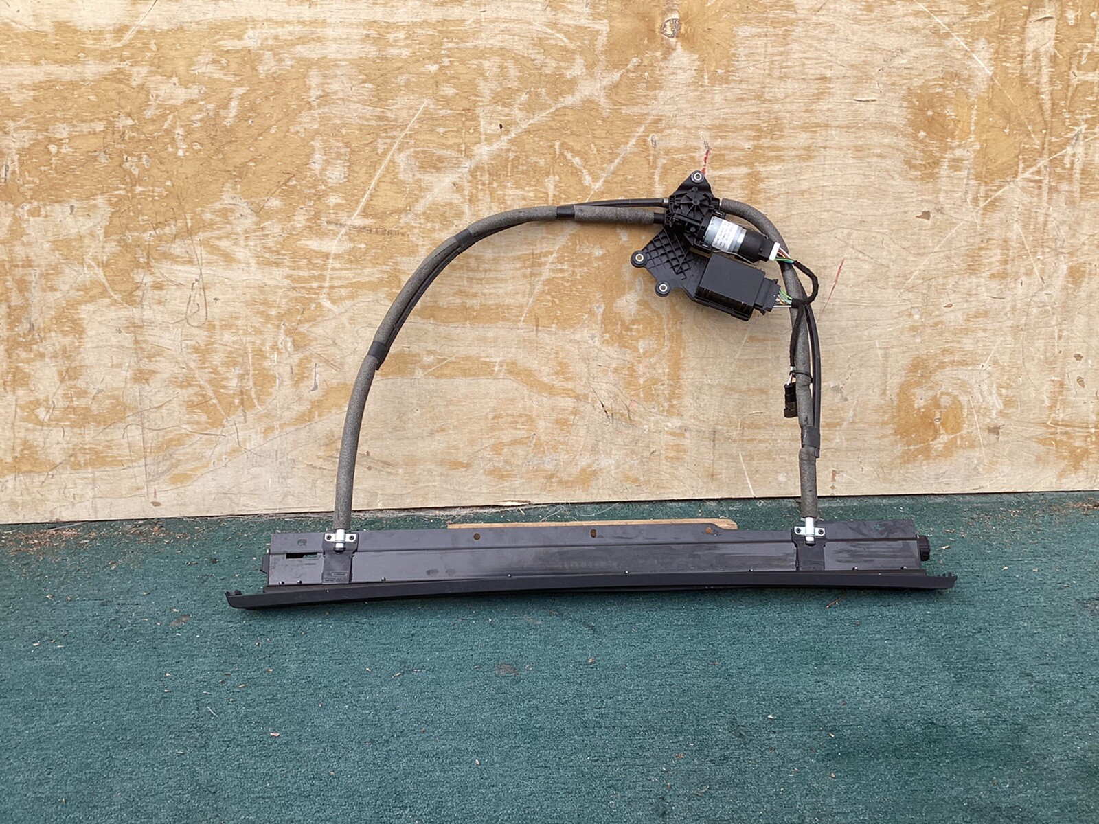 2013 2014 2015 2016 2017 MASERATI QUATTROPORTE REAR LEFT SUNSHADE OEM USED