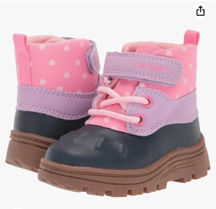 Botas al tobillo Carter's rosa/púrpura/azul con estampado de corazones para niñas pequeñas, talla 7 Foto 2 de 4