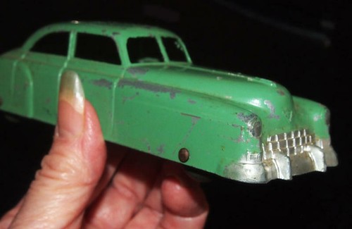 1948 Cadillac Model Car Friction Vintge nice details original good condition - Picture 3 of 7