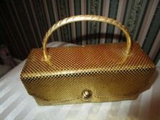 VINTAGE METALLIC GOLD MESH HANDBAG 4 X 7 WITH HANDLES
