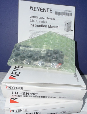 KEYENCE LR-XN11C CMOS Laser Sensor LR-XN11C Model 1PC 
