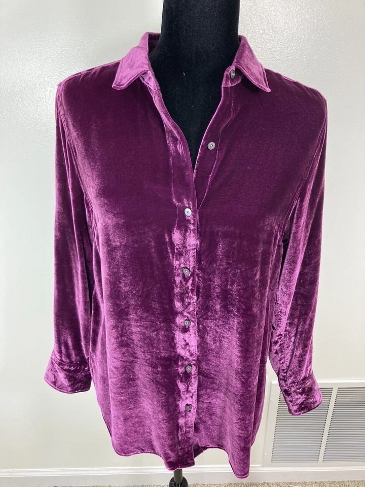Camisa para mujer Tommy Bahama púrpura aterciopelada mezcla de seda manga larga abotonada talla S/P Foto 2 de 4