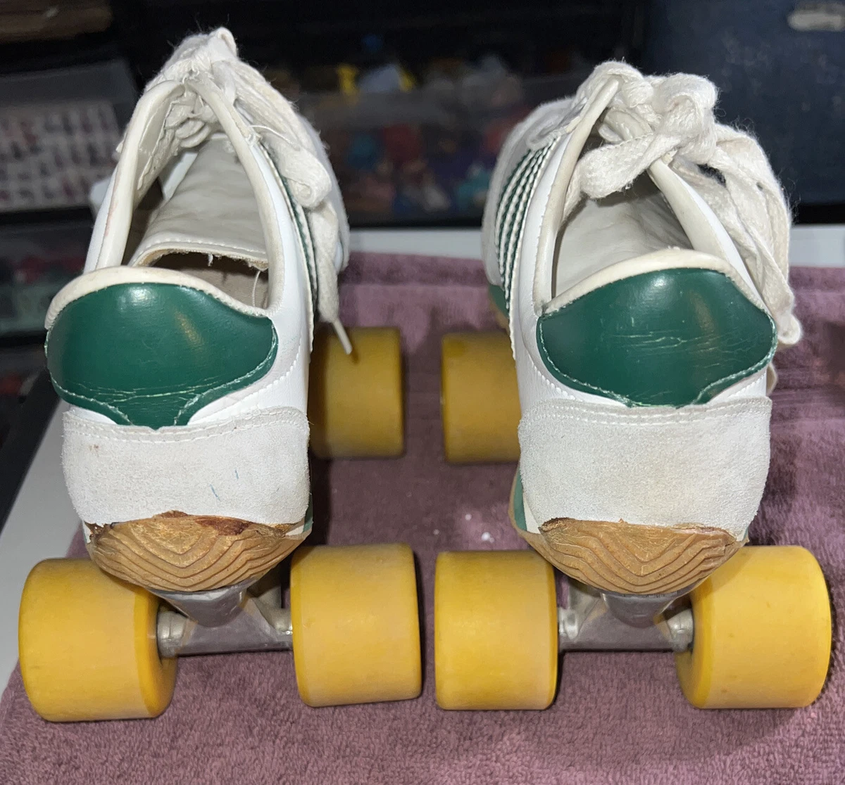 Vintage sneaker cheap roller skates