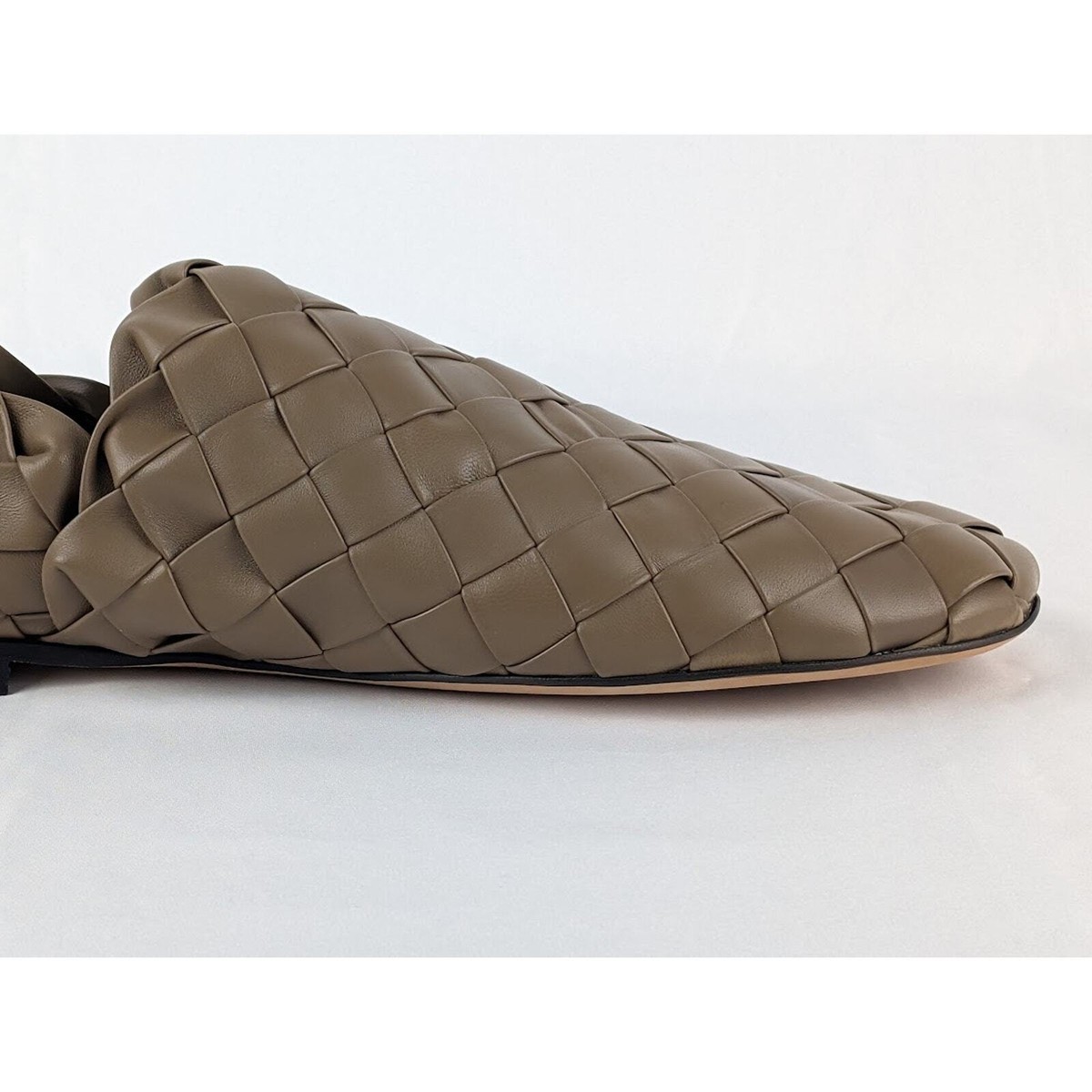 BOTTEGA VENETA ラウントトゥレスアッフフツ 677317V1AJ0 1000 BOTTEGA VENETA